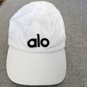 ALO Yoga Classic White Hat with Black Logo